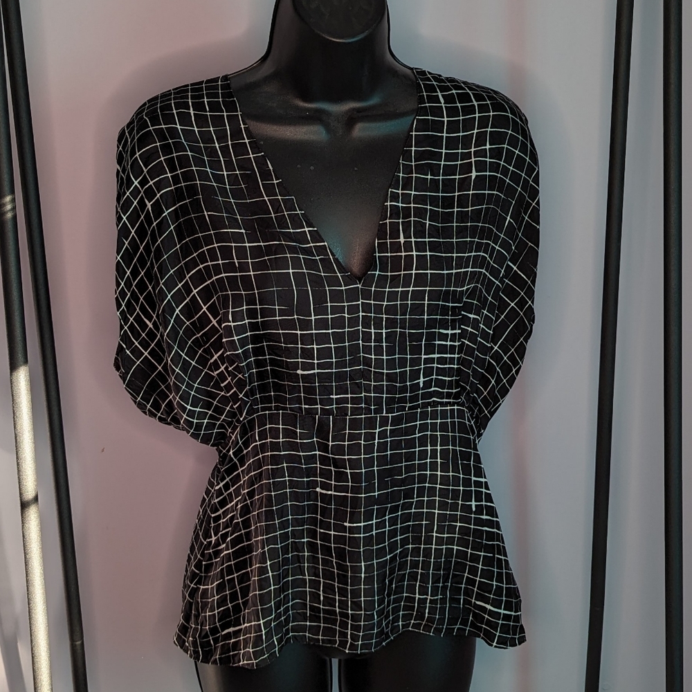 Theory V neck sleeveless kimono pleat top neutral grid silk blouse size medium